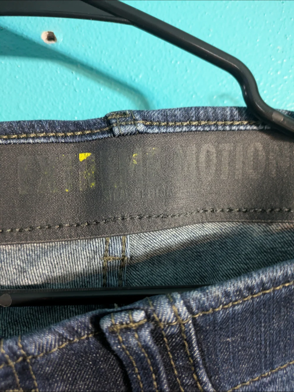 Classic Men's Dark Blue Denim Jeans